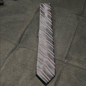 Oscar de la Renta Tie